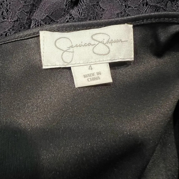 Jessica Simpson Lace Tier Pleat Ruffle Hem Size 4 - Picture 8 of 9